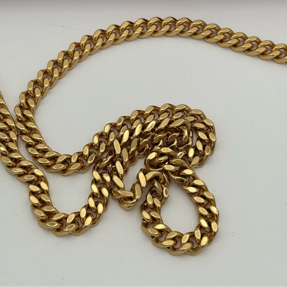 Yves Saint Laurent Red Quilted Clutch with Gold Chain - Picture 6 of 16